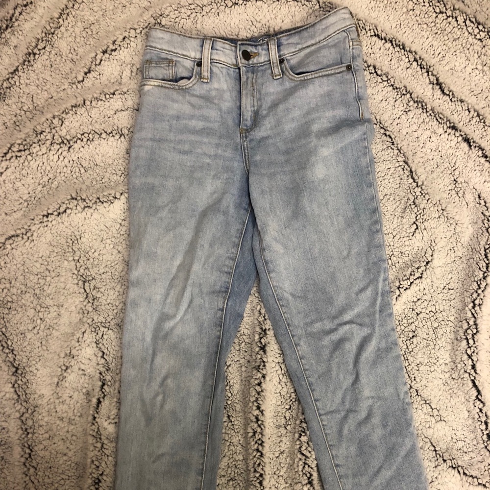 Universal Thread lightwash mom jeans